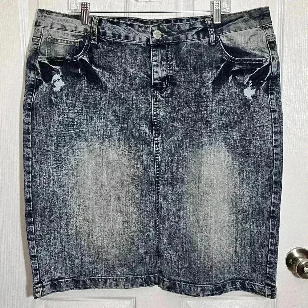 Washed Black Midi Denim Skirt with Subtle Distress